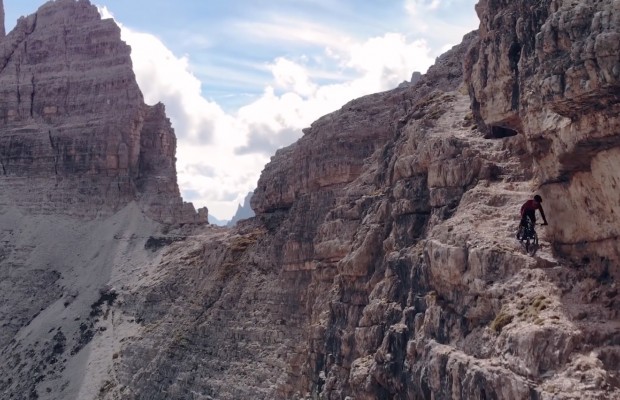 Mountain bike extremo en Dolomitas
