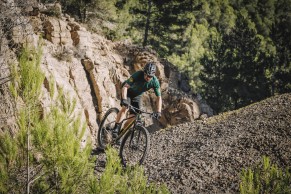 Nueva Mondraker Chrono DC 2023, una rígida de aluminio muy divertida