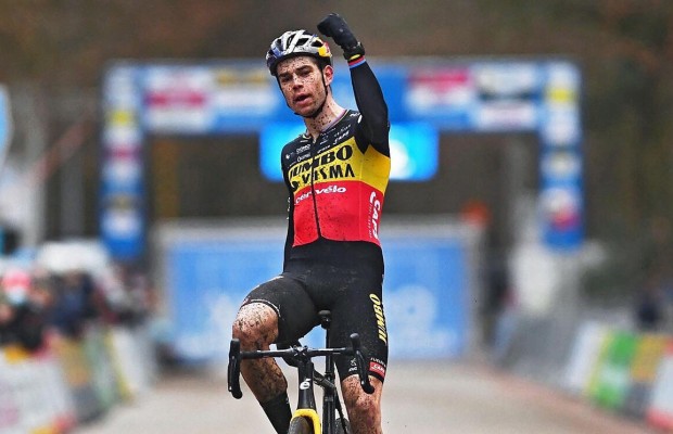 Van Aert sobre sua forma de competir: "É algo novo que não se via antes"
