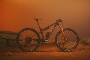 Desvelado el nuevo LAPIERRE MAVIC Unity Team, un equipo con capacidad para estar entre los mejores