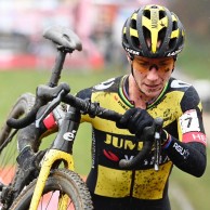 Marianne Vos out of CX World Championships due to an injury