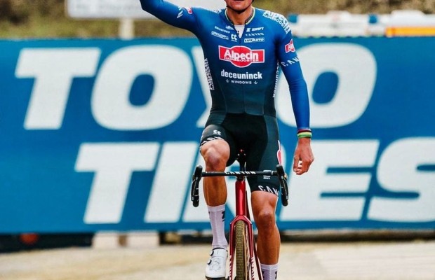 Van der Poel wins brilliantly in Besançon in the run-up to the World Championships in Hoogerheide