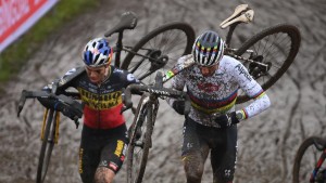 Van Aert vs Van der Poel: a look at the 7 times they have faced each other in a CX World Championship
