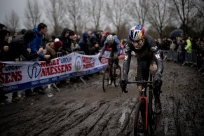 Van Aert vs Van der Poel: a look at the 7 times they have faced each other in a CX World Championship