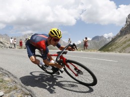 Pidcock starts his road season in Algarve, this is his calendar