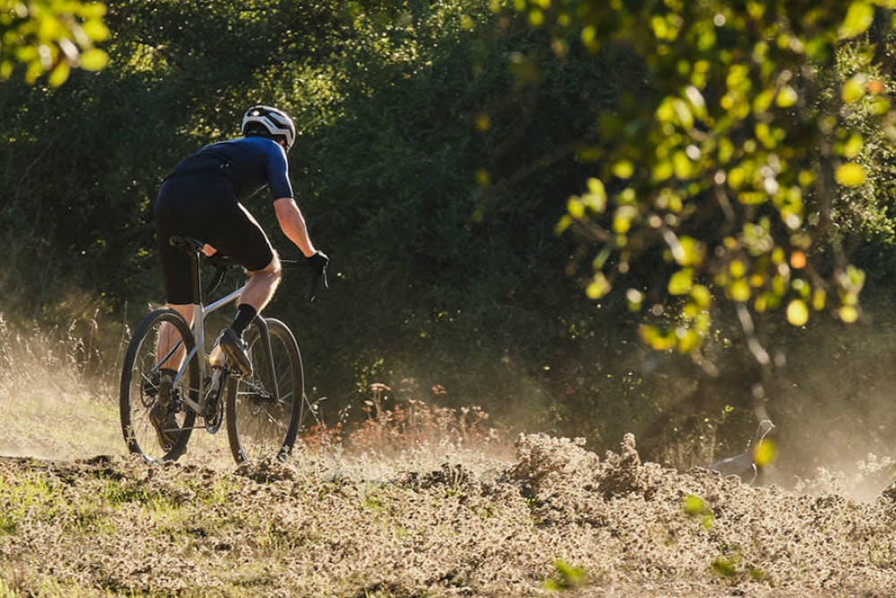 Nueva gravel Giant Revolt X con suspensión delantera