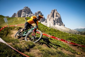 These are all the UCI MTB 2023 teams by modality