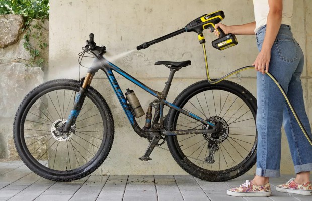 How to wash your bike at a gas station without ruining it