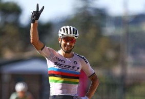 Nino Schurter e Kate Courtney vencem seu primeiro XCO do ano na África do Sul