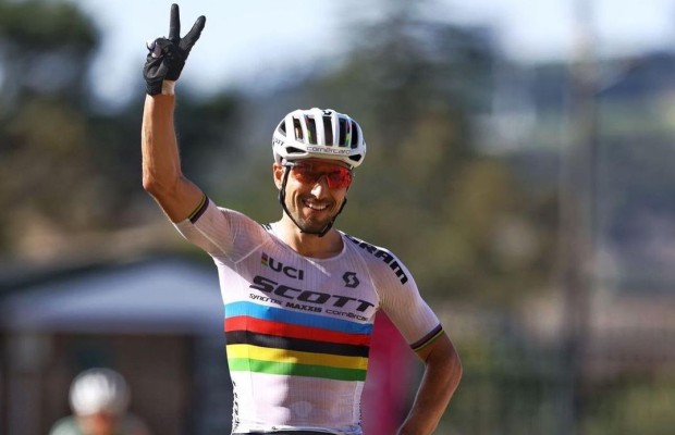 Nino Schurter e Kate Courtney vencem seu primeiro XCO do ano na África do Sul