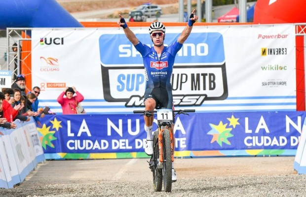 Espectáculo de Gaze para ganar la Super Cup Massi de La Nucía