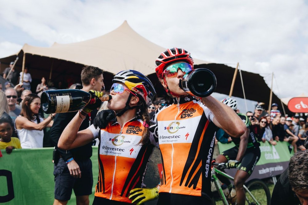 Langvad y Courtney en Cape Epic 2018