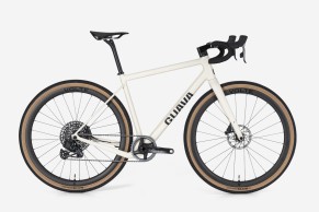 GUAVA, a new gravel brand promoted by Andrés Iniesta and Bojan Krkić