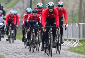 Victor Campenaerts will race with Classified's Powershift drivetrain and a huge chainring