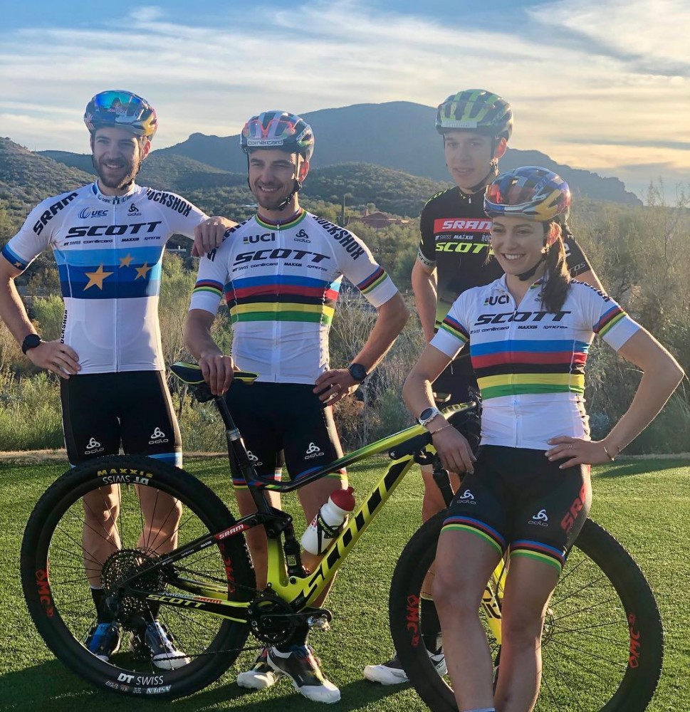 jersey nino schurter