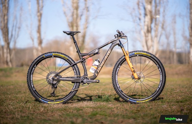 The new Lapierre XRM 75th of the LAPIERRE MAVIC Unity Team in detail