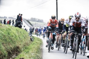 Dylan Van Baarle debuta a lo grande en Omloop Het Niewsblad