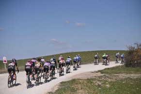 Tom Pidcock's epic victory in Strade Bianche