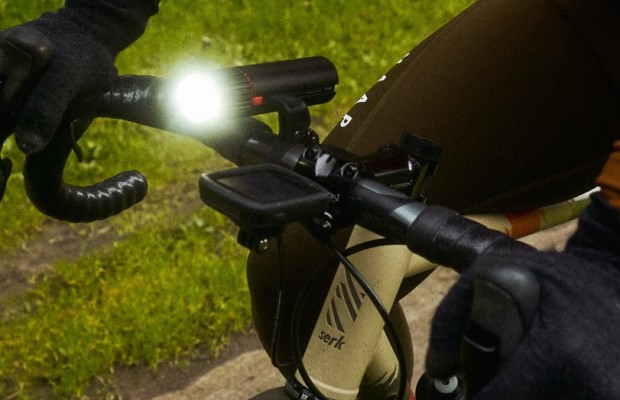 Las nuevas luces Knog Blinder montan baterías Tesla para aumentar su autonomía