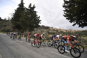 Van der Poel launches Philipsen to victory in the third stage of Tirreno-Adriatico