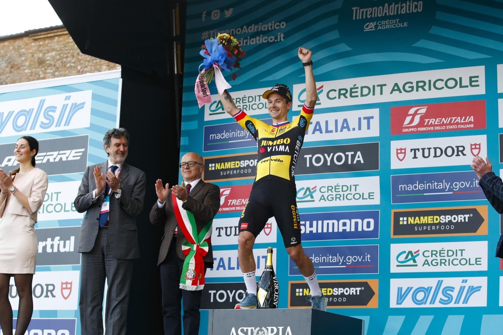 Meta Roglic Primoz Roglic juega al poker y se impone en la cuarta de Tirreno-Adriático