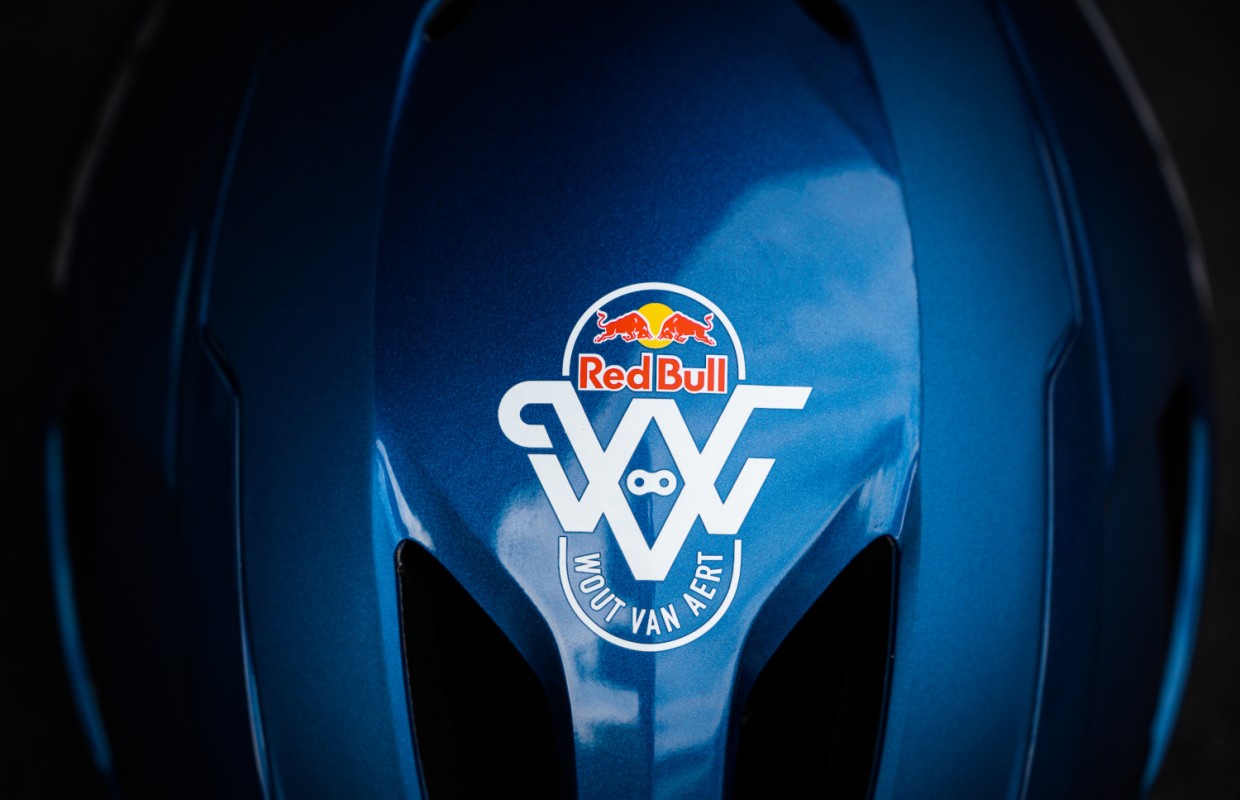 Klik Grondig Hond The first RedBull helmet available for purchase comes from the hand of Wout  Van Aert