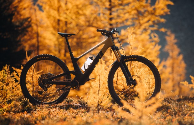 VERSA: pure motivation mountain biking in British Columbia