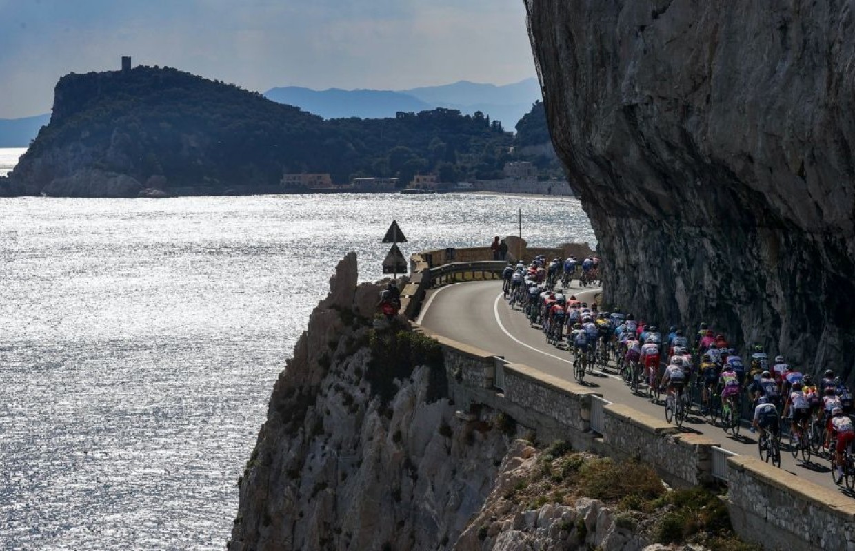How to watch Milan-San Remo 2023 times and favorites