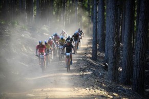Avancini y Fumic dan el primer aviso ganando la Tankwa Trek