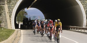 Demostración de potencia de Mathieu Van der Poel para llevarse la Milán-San Remo