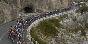 Demostración de potencia de Mathieu Van der Poel para llevarse la Milán-San Remo