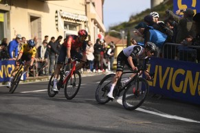 Demostración de potencia de Mathieu Van der Poel para llevarse la Milán-San Remo
