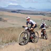 Beers and Blevins win in tough Cape Epic prologue