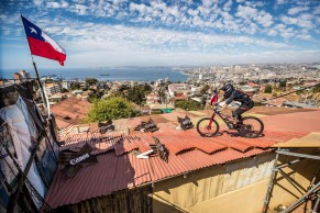 Las salvaje bajada con la que Pedro Ferreira ganó el Red Bull Valparaíso Cerro Abajo 2019