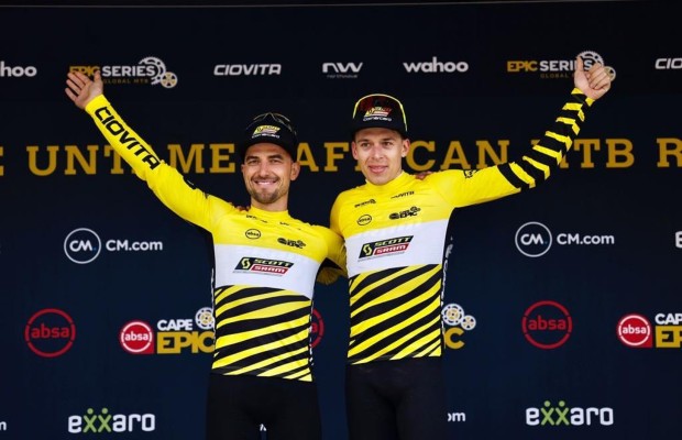 Cape Epic 2023: el SCOTT SRAM toma el liderato tras una primera etapa que ganaron Rabensteiner-Alleman por la mínima