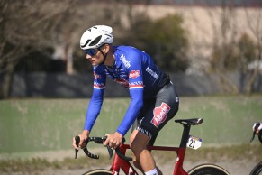 Van der Poel ganó la Milán San Remo con una nueva Canyon Aeroad