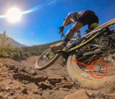 Nino Schurter está utilizando una válvula muy especial en su Scott Spark