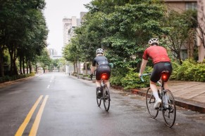 Bryton introduces its Gardia R300L rearview mirror radar light