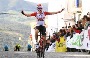 20 bicis robadas y un sabotaje con aceite, un mal comienzo para la Vuelta Andalucía