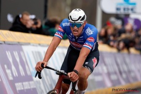 Van der Poel se rinde ante Pogacar: "Lo que hacemos es impresionante, pero lo que hace él es mucho más"