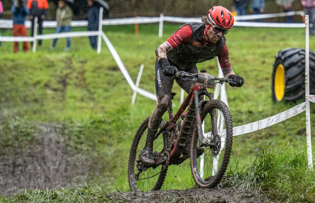 Fluckiger gana el que podría haber sido el primer duelo con Schurter: "Habría estado bien si hubiera venido"