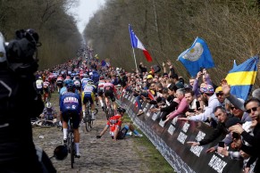 Críticas a los neumáticos Tubeless tras los accidentes de la París-Roubaix