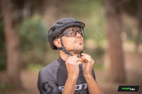 Probamos el casco SCOTT ARX: alta calidad y polivalencia a un precios muy interesante