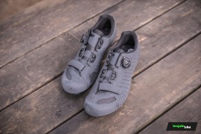 We test the SCOTT Road Comp Reflective: comfort and maximum visibility for a road cycling shoe