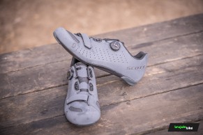 We test the SCOTT Road Comp Reflective: comfort and maximum visibility for a road cycling shoe