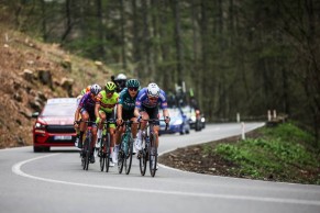 Tadej Pogacar suma y sigue en Flecha valona