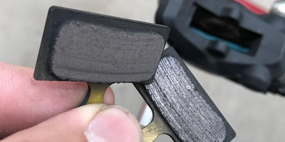 cleaning disc brake pads