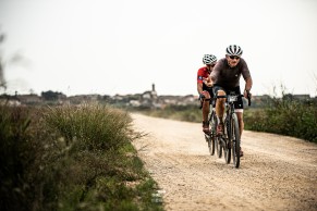 The first gravel triathlon jumps from Girona to the USA