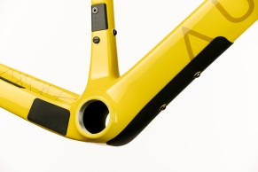 Aurum Manto, o primeiro cascalho da marca chega