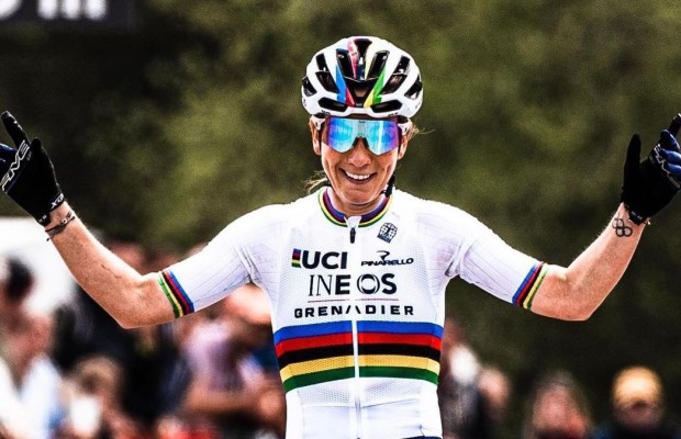 Pauline Ferrand-Prévot gana su primera carrera con INEOS y lo hace con la nueva MTB Pinarello